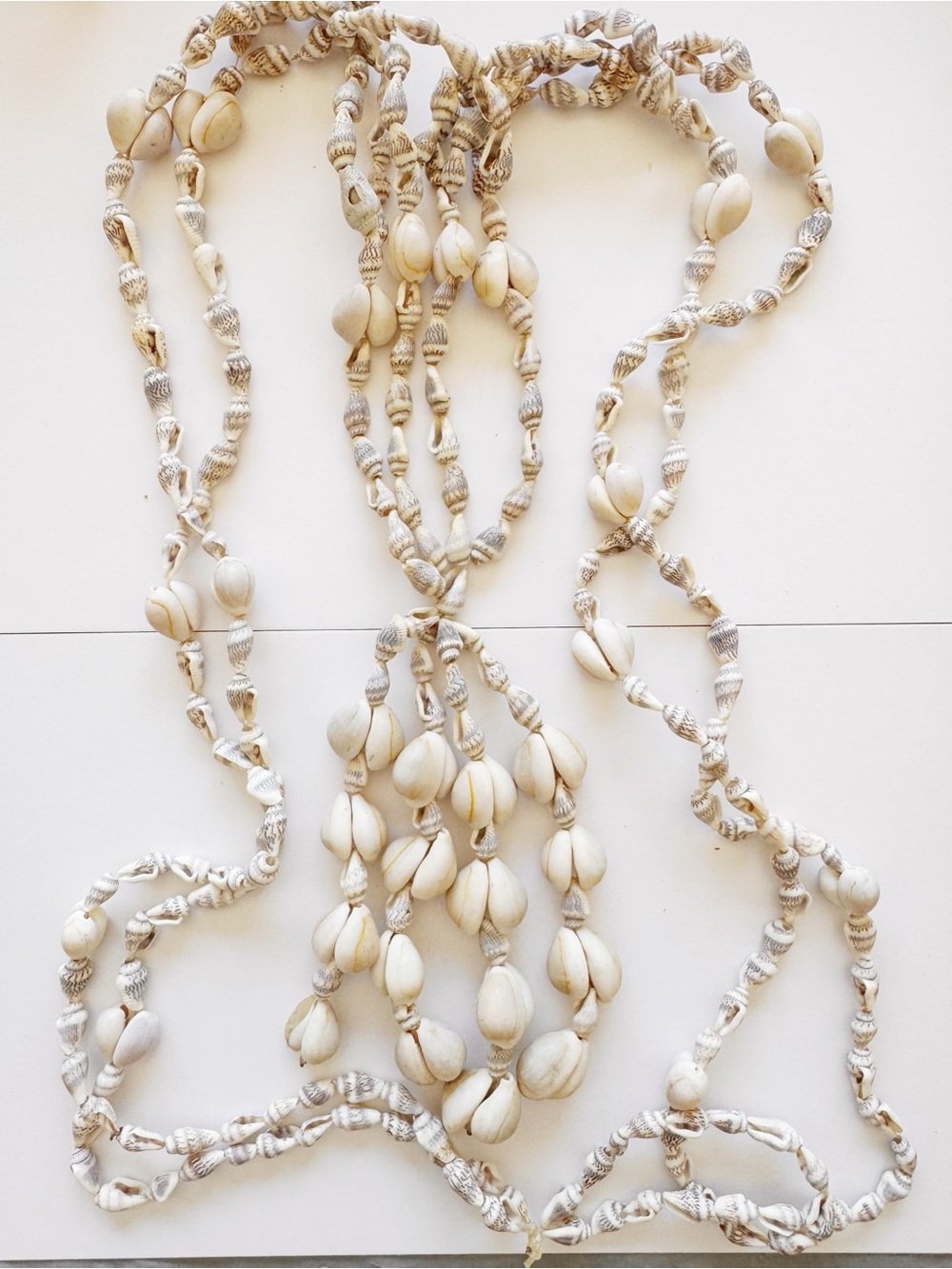 Shell Bead Layered Necklace - White Cream